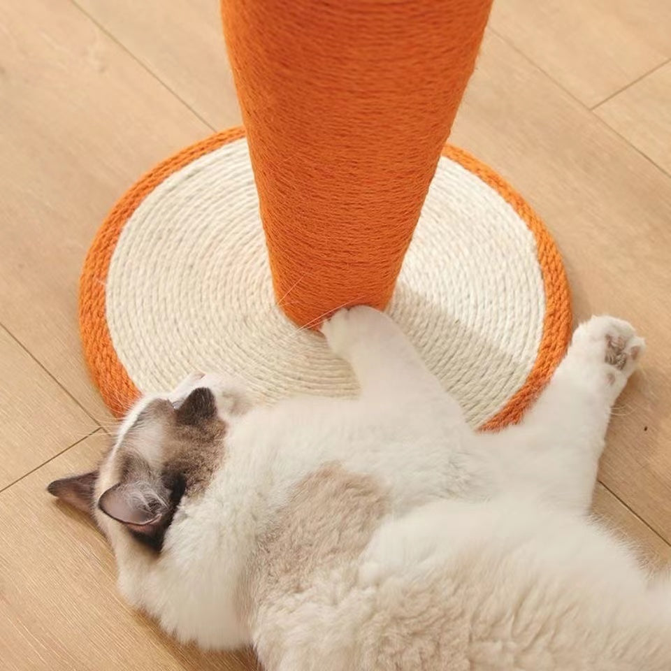 Cat scratching tree, carrot-shaped, fun scratching toy