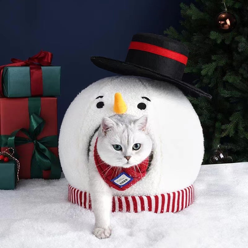 Christmas cat nest