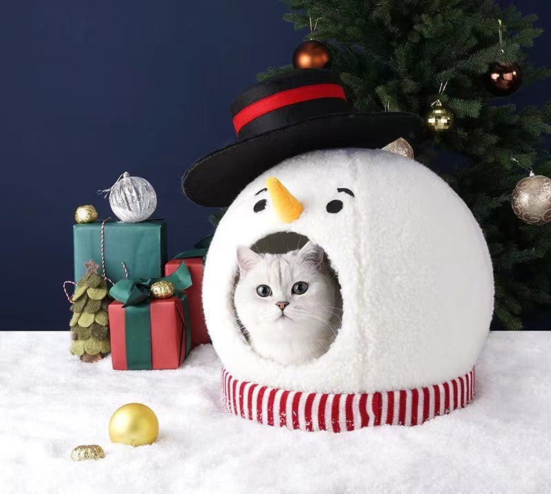 Christmas cat nest
